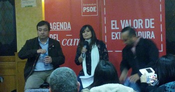 Raquel Medina con Vara y Morales