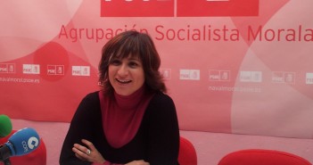 Raquel Medina en sede socialista